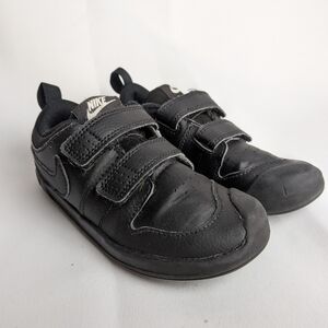 NIKE Kid Black Active Shoes Size 10 Two Velcros